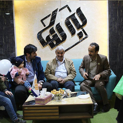جلسه در نمایشگاه